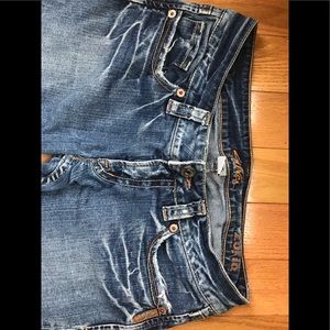 SILVER JEANS 32/34 Zofia distressed Lowrise